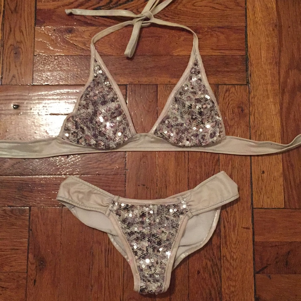 🎊HP Best in Swim 🎉Silver Sequined Bikini